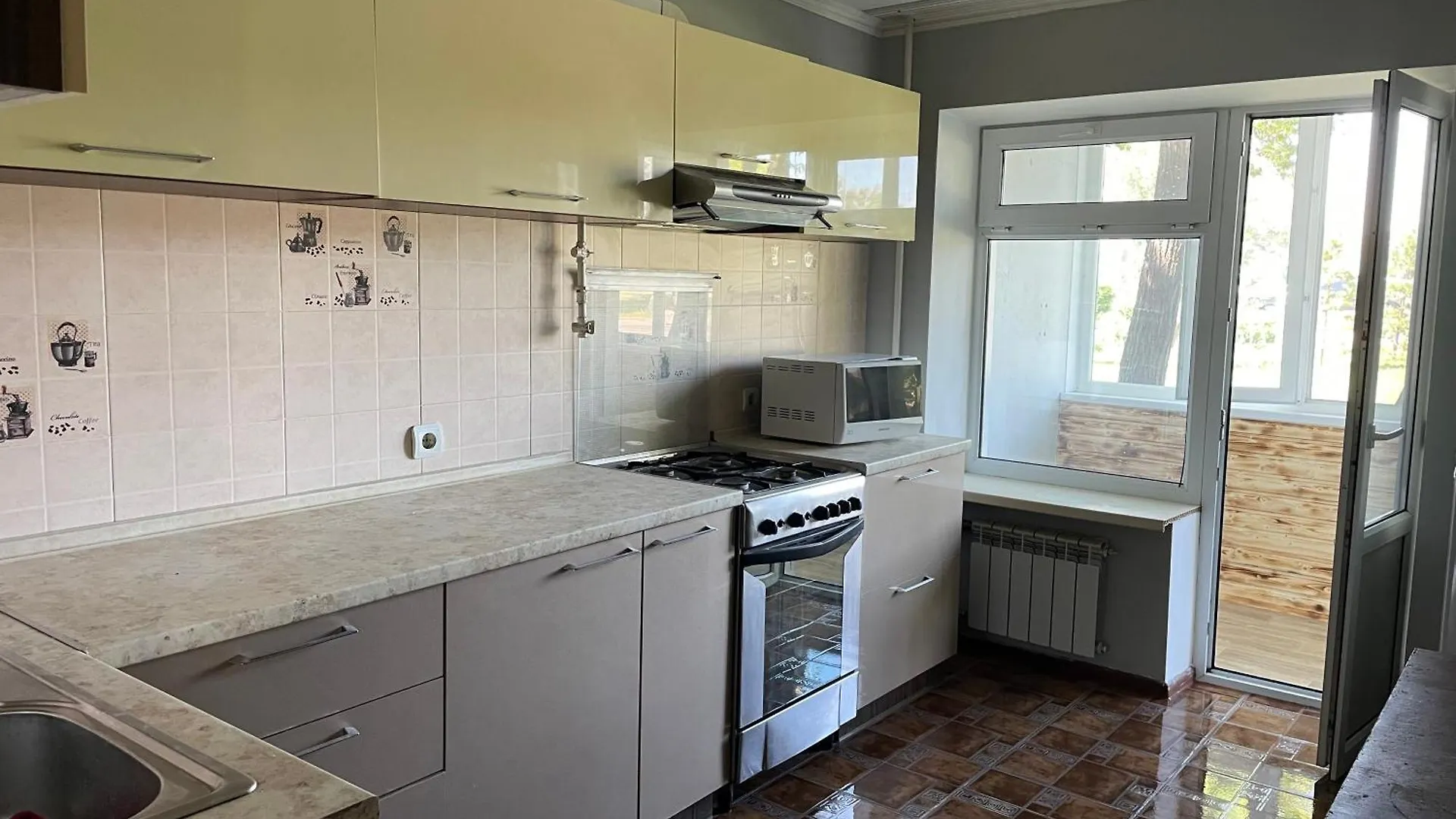 Посольства И Центр Развлечений Айлэнд location